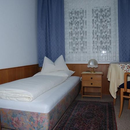 Kirchenwirt Hotel Velden am Woerthersee Room photo