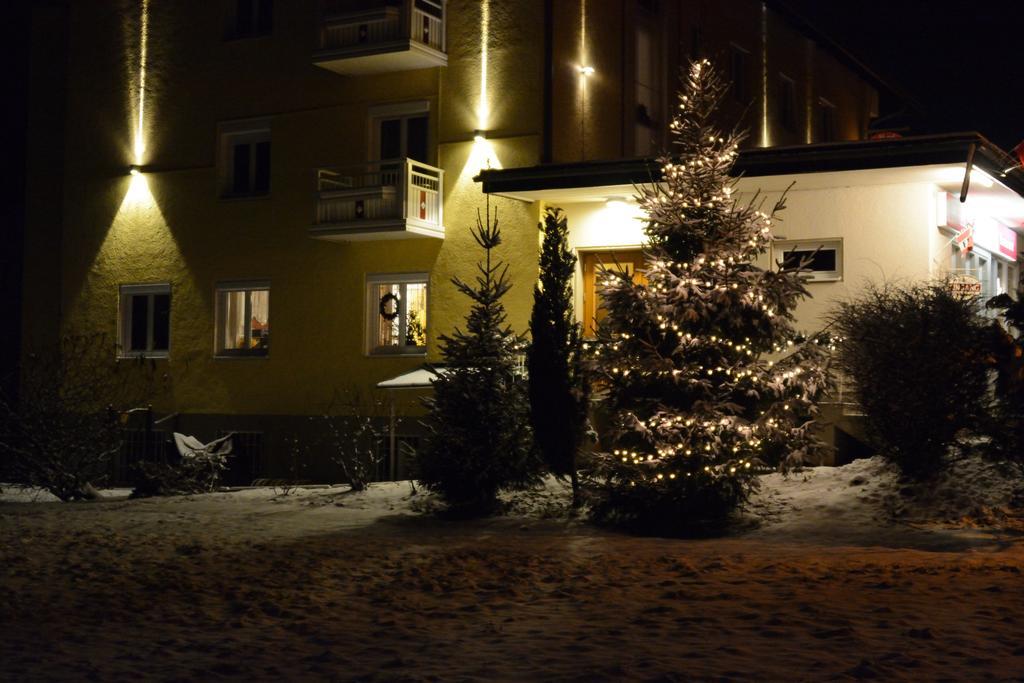 Kirchenwirt Hotel Velden am Woerthersee Exterior photo